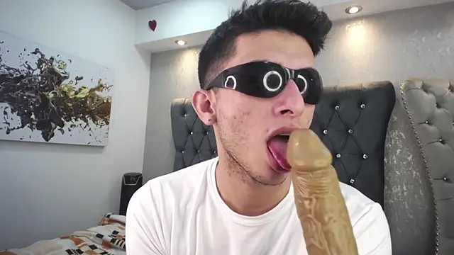 Snapshot of MrWilliseo chatting on March 2025 10:31:02 PM MrWilliseo online show from March 2025 10:31:02 PM