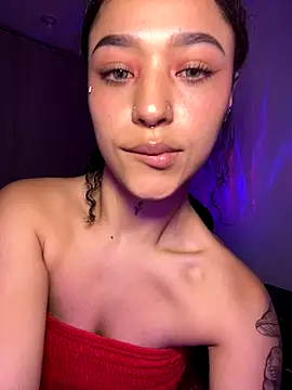 Crystal Dluna online show from October 2025 02:58:01 PM