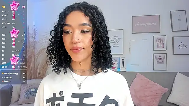 Crystal Dluna online show from March 2025 04:54:02 PM