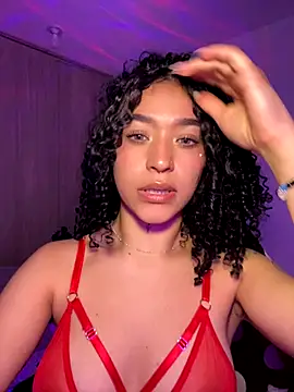 Crystal Dluna online show from September 2025 04:45:02 PM