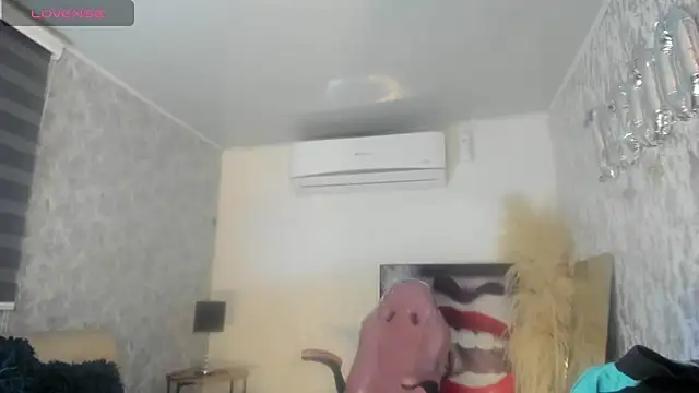 Snapshot of KENDER21_ chatting on November 2025 07:58:02 PM KENDER21 online show from November 2025 07:58:02 PM