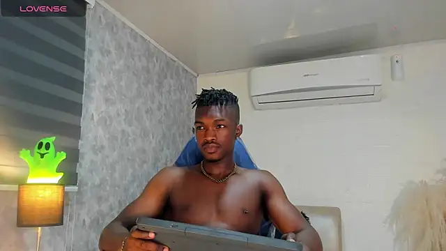 Snapshot of KENDER21_ chatting on December 2025 08:36:01 PM KENDER21 online show from December 2025 08:36:01 PM