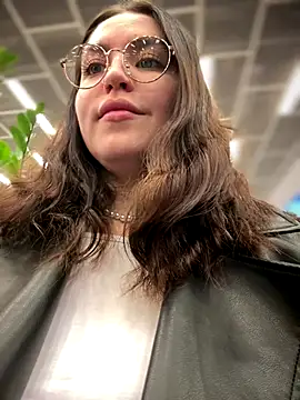 meow girl online show from November 2025 08:03:02 AM