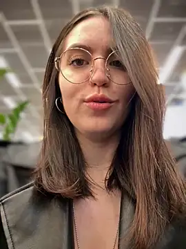 Snapshot of meow_girl chatting on October 2025 10:07:01 AM meow girl online show from October 2025 10:07:01 AM