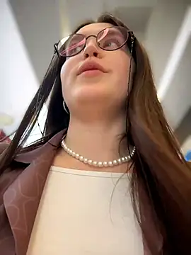 Snapshot of meow_girl chatting on June 2026 12:00:02 PM meow girl online show from June 2026 12:00:02 PM