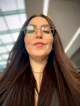 meow girl online show from April 2026 03:02:01 PM