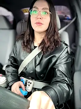 meow girl online show from November 2025 10:04:01 AM