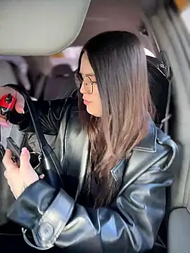 meow girl online show from February 2026 10:04:02 AM