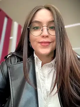 meow girl online show from March 2026 03:01:02 PM