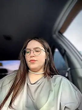 Snapshot of meow_girl chatting on June 2026 05:08:01 PM meow girl online show from June 2026 05:08:01 PM