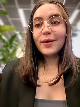 Snapshot of meow_girl chatting on September 2025 11:05:01 AM meow girl online show from September 2025 11:05:01 AM