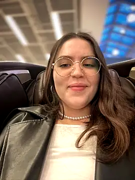 meow girl online show from November 2025 09:09:01 AM