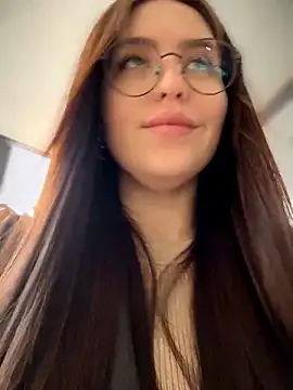 Snapshot of meow_girl chatting on April 2026 11:45:02 AM meow girl online show from April 2026 11:45:02 AM