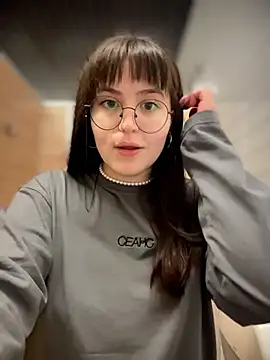 Snapshot of meow_girl chatting on July 2026 01:51:02 PM meow girl online show from July 2026 01:51:02 PM