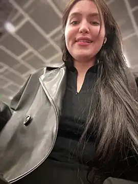 Snapshot of meow_girl chatting on February 2025 11:03:01 AM meow girl online show from February 2025 11:03:01 AM