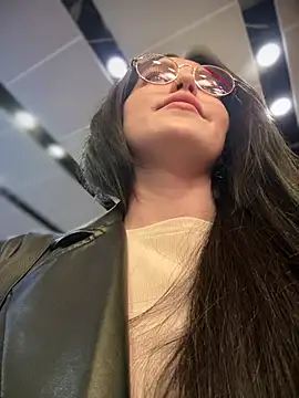 Snapshot of meow_girl chatting on February 2025 12:52:02 PM meow girl online show from February 2025 12:52:02 PM
