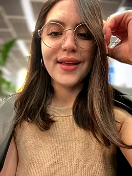 Snapshot of meow_girl chatting on October 2025 11:11:01 AM meow girl online show from October 2025 11:11:01 AM