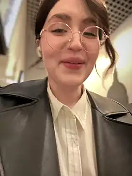 Snapshot of meow_girl chatting on March 2025 02:23:01 PM meow girl online show from March 2025 02:23:01 PM