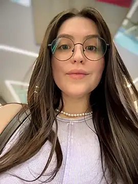Snapshot of meow_girl chatting on June 2026 11:00:02 AM meow girl online show from June 2026 11:00:02 AM