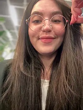 Snapshot of meow_girl chatting on September 2025 11:04:02 AM meow girl online show from September 2025 11:04:02 AM
