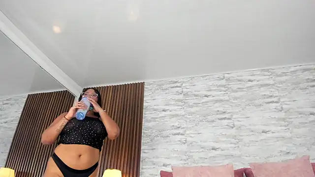 MadisonHunter2024 online show from March 2026 07:48:01 PM