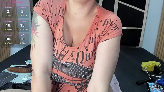 yahaira  online show from October 2025 01:09:01 PM