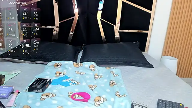 yahaira  online show from December 2025 03:44:02 PM