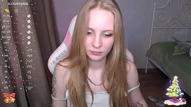 Snapshot of lilKitty_Melanie chatting on January 2025 02:35:01 AM lilKitty Melanie online show from January 2025 02:35:01 AM