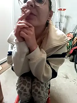 Snapshot of zil56 chatting on December 2025 08:04:02 PM zil56 online show from December 2025 08:04:02 PM