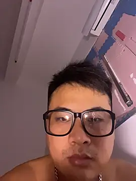 Snapshot of lixiaoshuai8 chatting on October 2025 06:58:02 AM lixiaoshuai8 online show from October 2025 06:58:02 AM