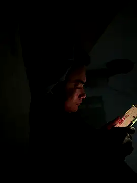 lixiaoshuai8 online show from December 2025 04:00:01 PM