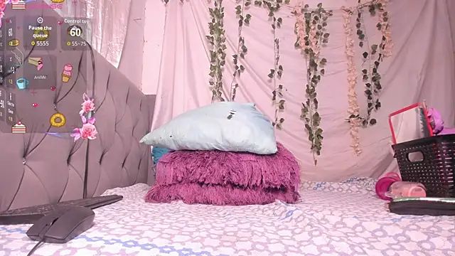 imtiffany w online show from September 2025 02:11:02 PM