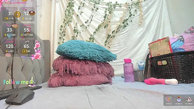 imtiffany w online show from December 2025 01:46:01 PM