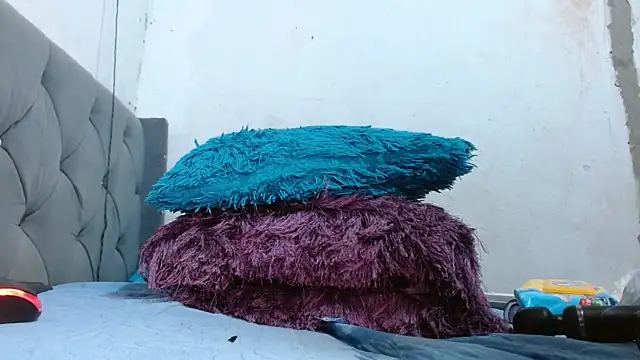 imtiffany w online show from February 2025 04:05:02 PM