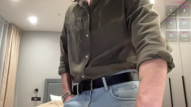 cute mark online show from November 2025 04:57:01 PM