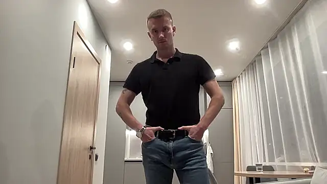 cute mark online show from October 2025 04:25:01 AM