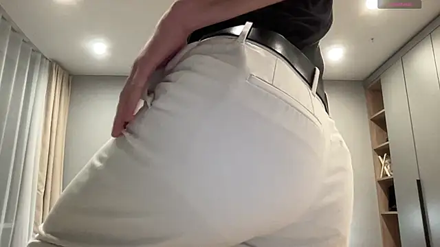 cute mark online show from November 2025 08:12:01 PM