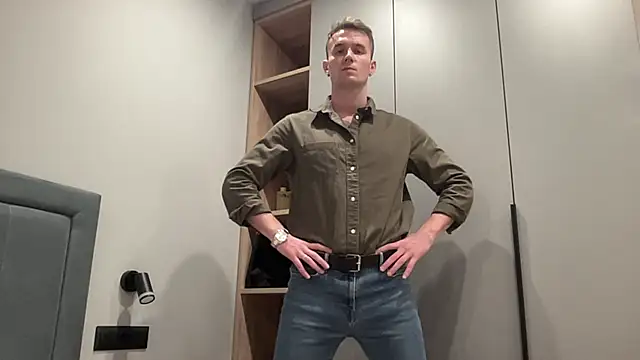 cute mark online show from October 2025 05:57:02 PM