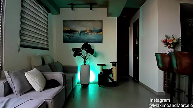 Snapshot of Maximo_Marcelo chatting on February 2025 10:59:02 PM Maximo Marcelo online show from February 2025 10:59:02 PM