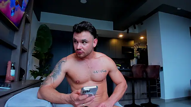 Maximo Marcelo online show from April 2026 12:28:02 PM