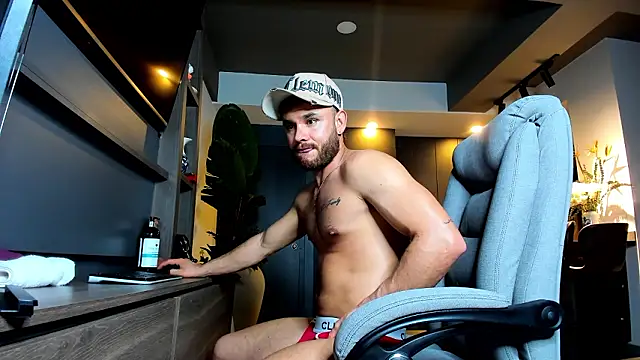 Maximo Marcelo online show from March 2026 11:50:02 PM