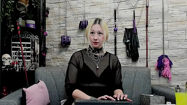 CruelMistress online show from October 2025 11:25:01 PM