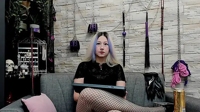 CruelMistress online show from January 2026 01:45:01 AM