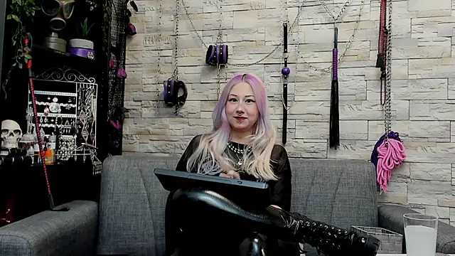 CruelMistress online show from April 2026 11:57:01 PM