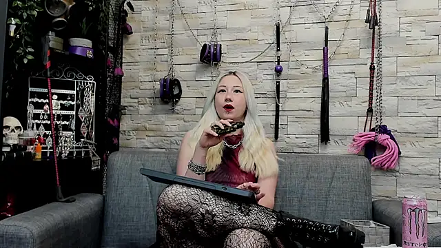 CruelMistress online show from May 2026 01:02:02 AM