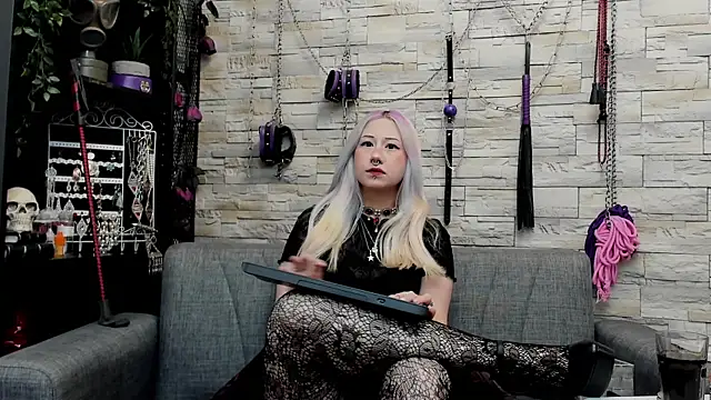 CruelMistress online show from May 2026 12:48:02 AM