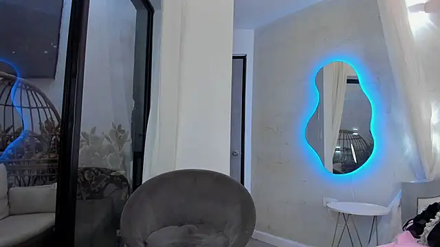 Venusflame   online show from October 2025 11:55:01 AM