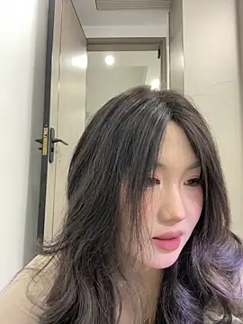 xyebobs online show from December 2025 03:27:02 PM