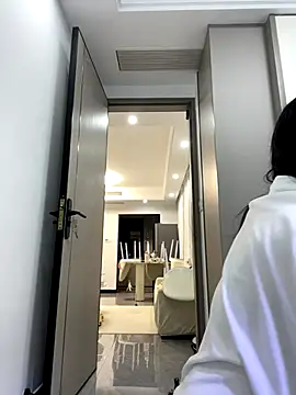 xyebobs online show from December 2025 01:02:02 PM