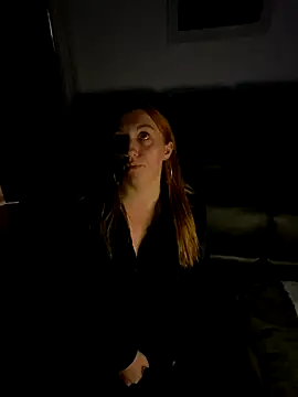 Snapshot of Stoner_BarbieXX chatting on November 2025 10:58:02 PM Stoner BarbieXX online show from November 2025 10:58:02 PM